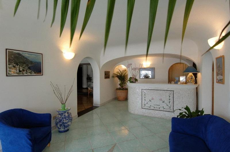 Hotel Le Fioriere Praiano Exteriör bild