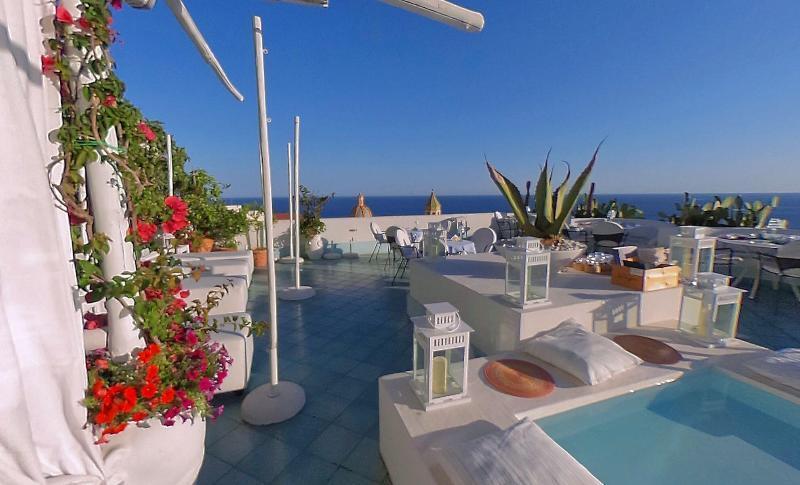Hotel Le Fioriere Praiano Exteriör bild
