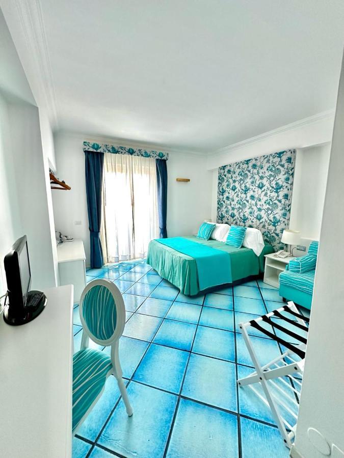 Hotel Le Fioriere Praiano Exteriör bild