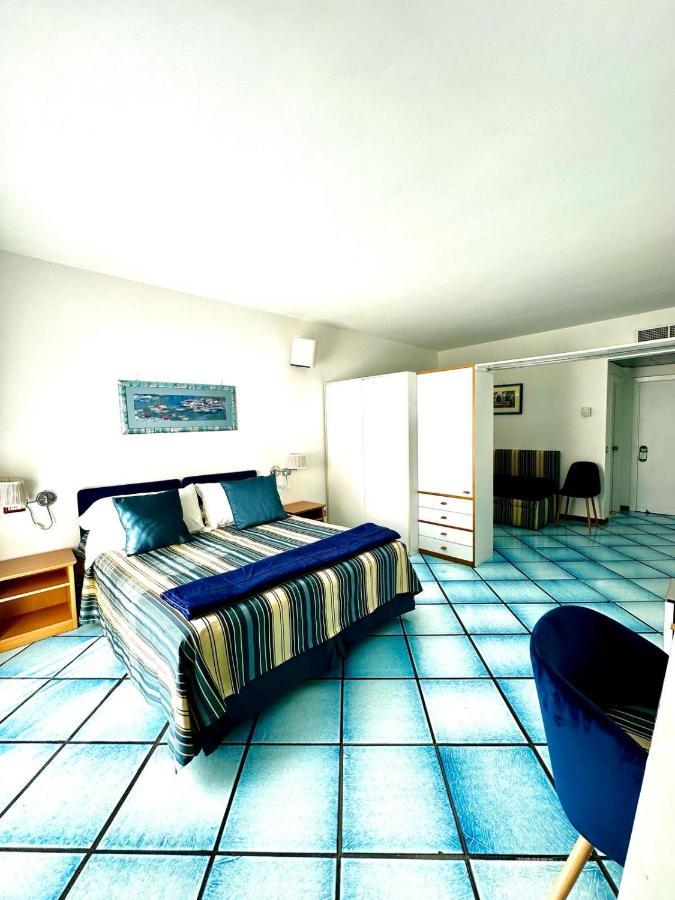 Hotel Le Fioriere Praiano Exteriör bild