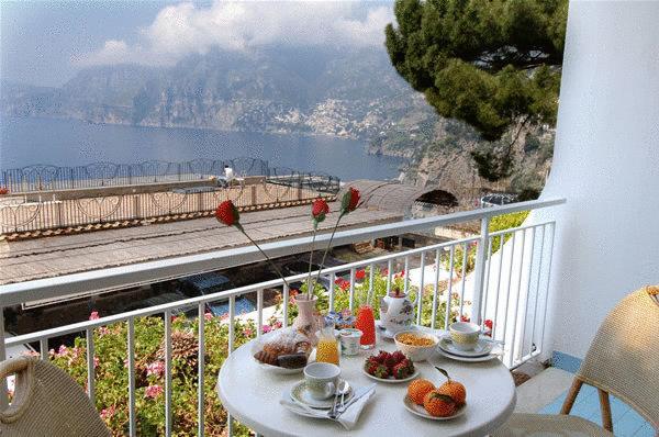 Hotel Le Fioriere Praiano Restaurang bild