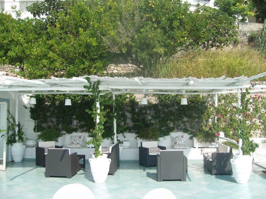 Hotel Le Fioriere Praiano Exteriör bild